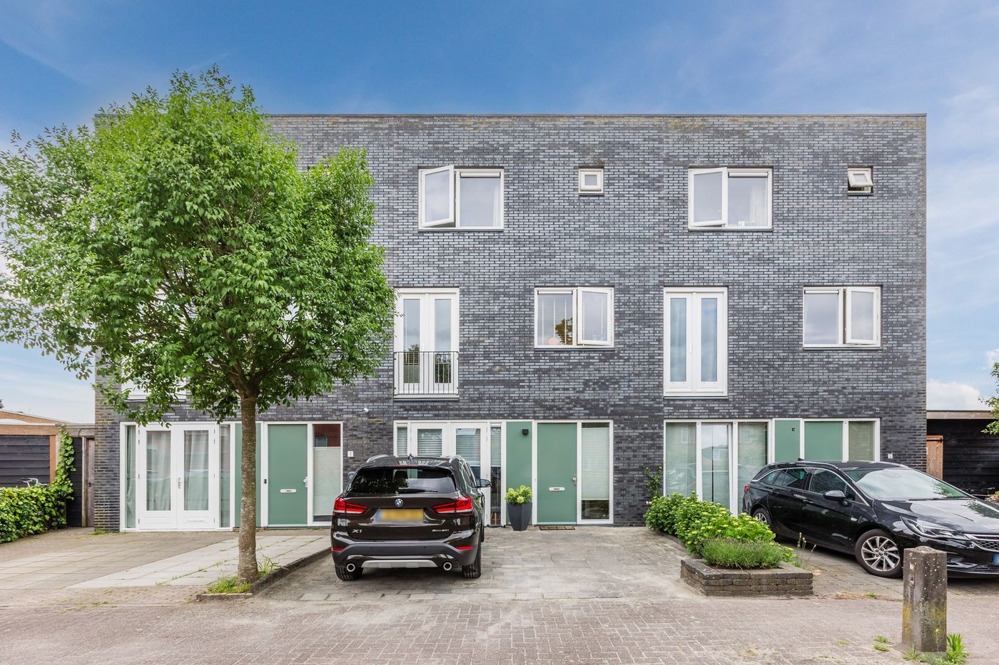Tussenwoning te koop: Veenland 3, Assendelft