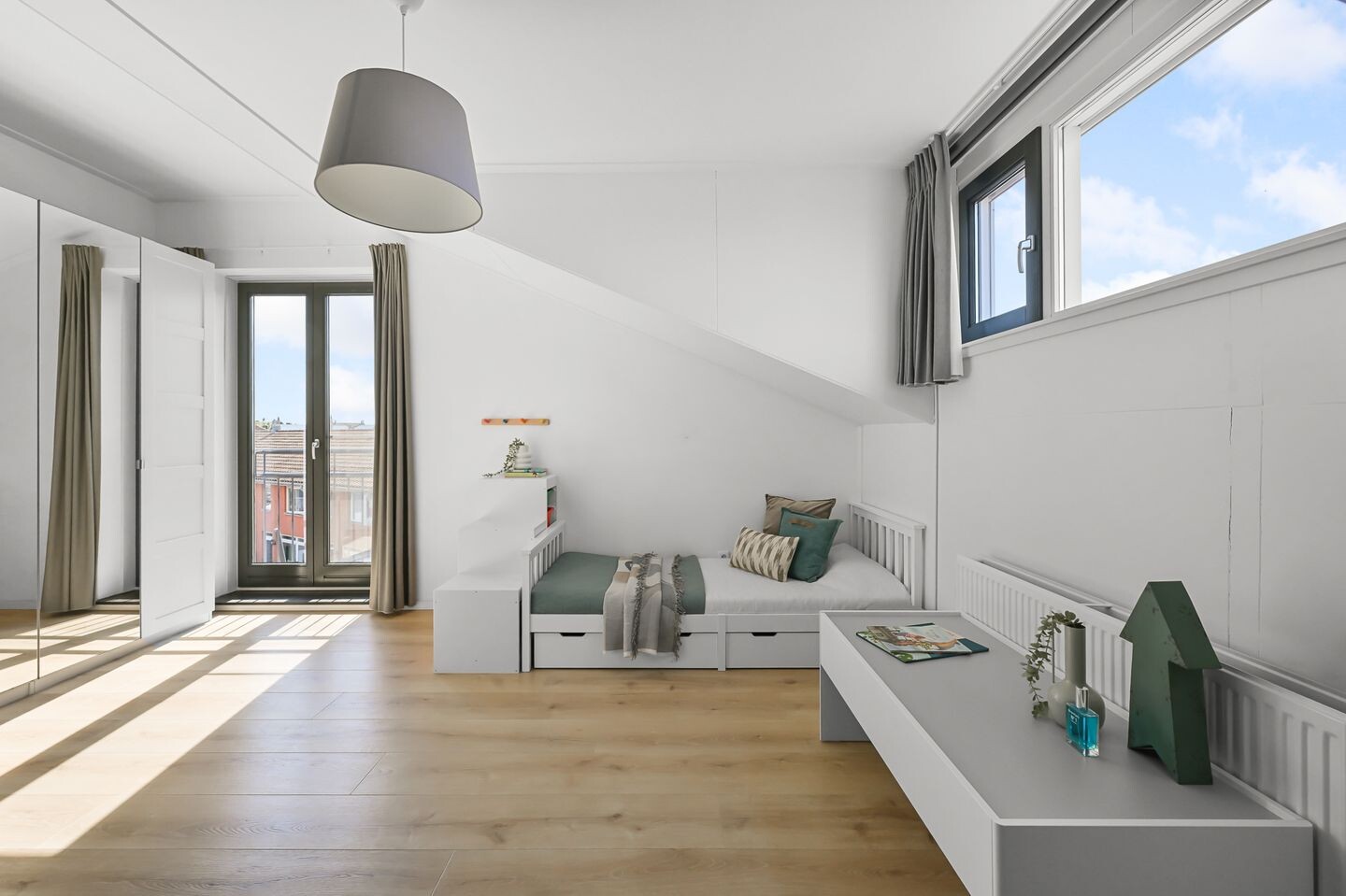 Hoekwoning te koop: Veenland 7, Assendelft