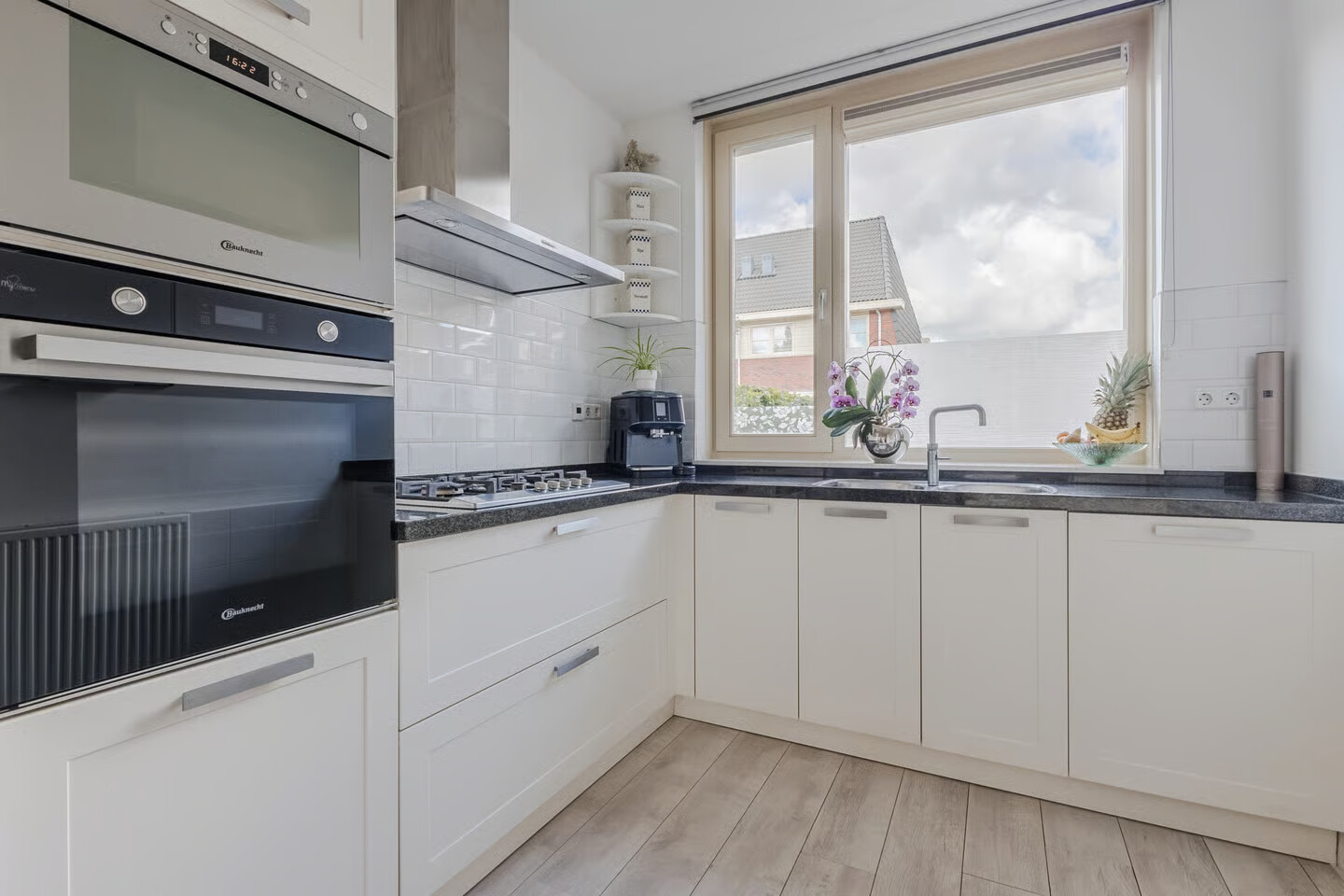 Tussenwoning te koop: Witte Ring 55, Assendelft