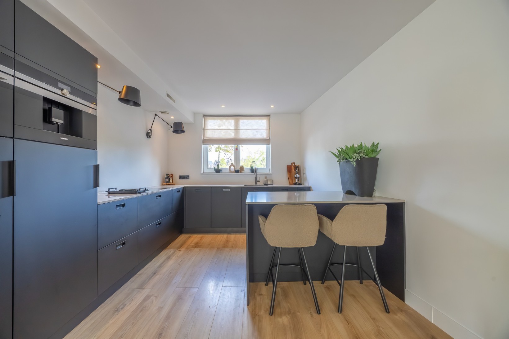 Tussenwoning te koop: Weideland 16, Assendelft