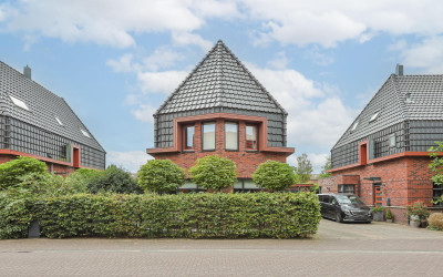 J M van der. 79