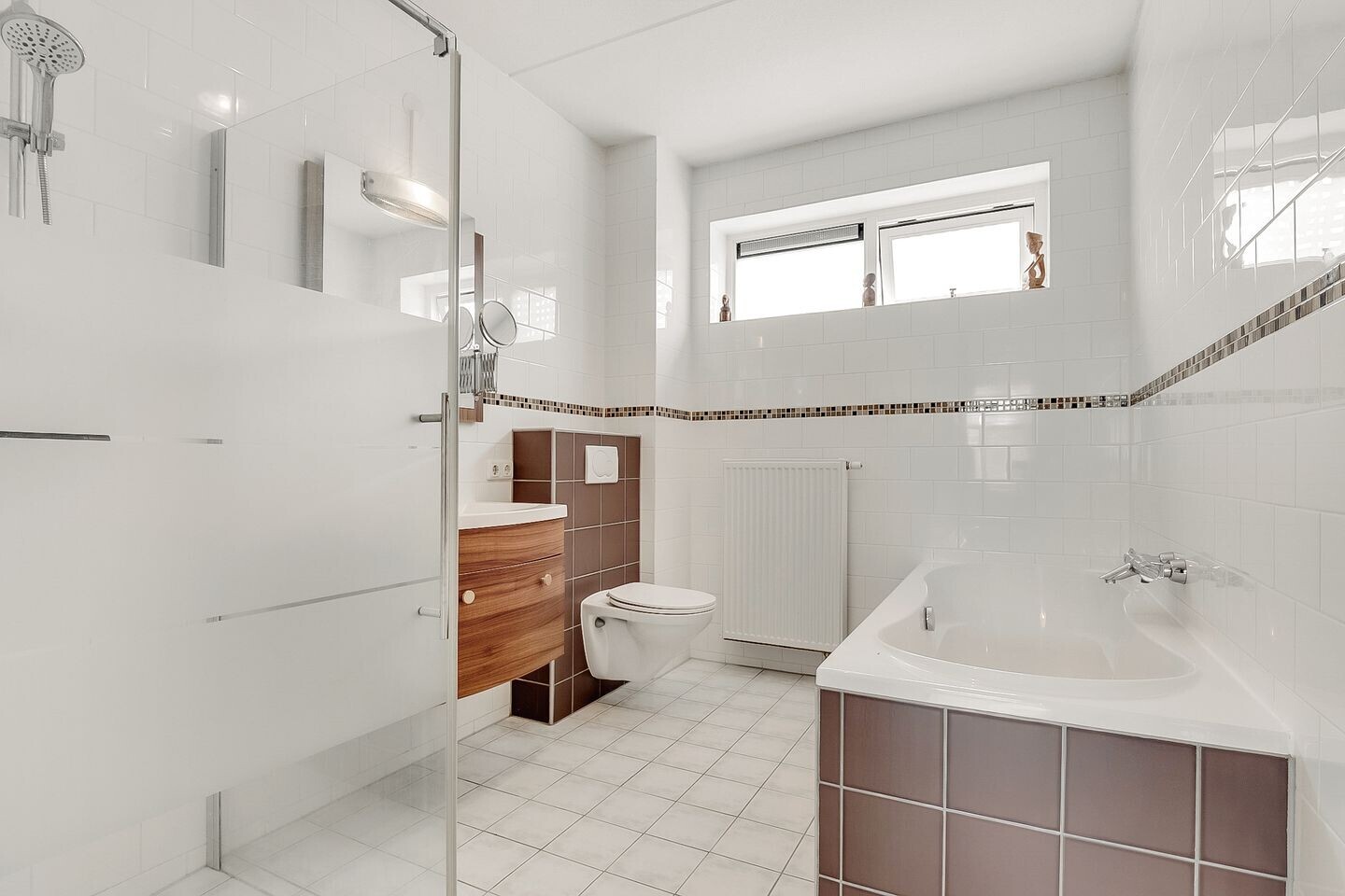 Tussenwoning te koop: Valkhofpark 22, Assendelft