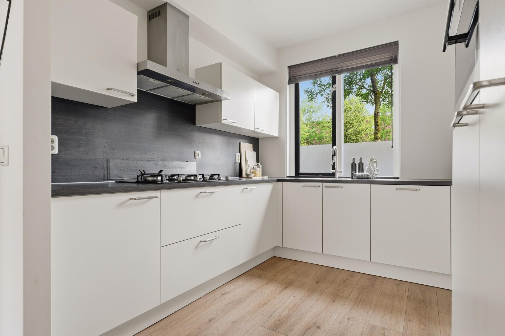 Tussenwoning te koop: Saendelverlaan 149, Assendelft