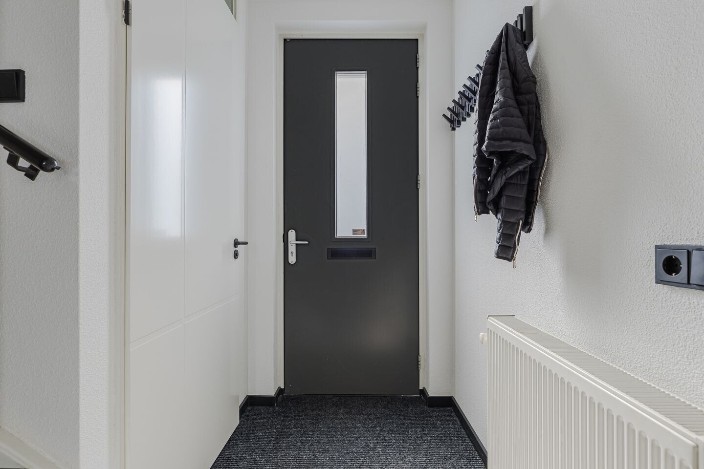 Tussenwoning te koop: Ambachtslaan 62, Assendelft