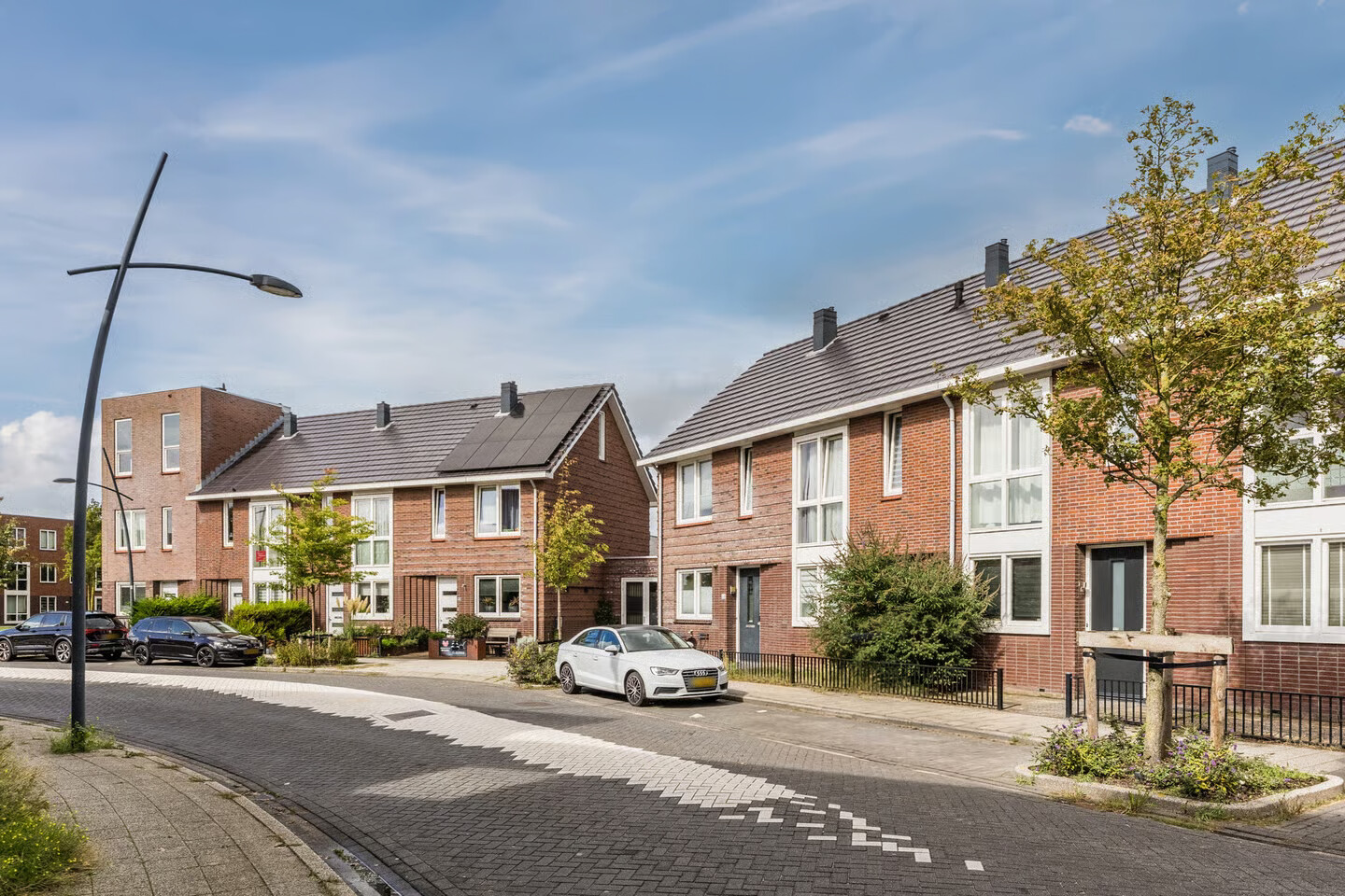 Tussenwoning te koop: Ambachtslaan 62, Assendelft