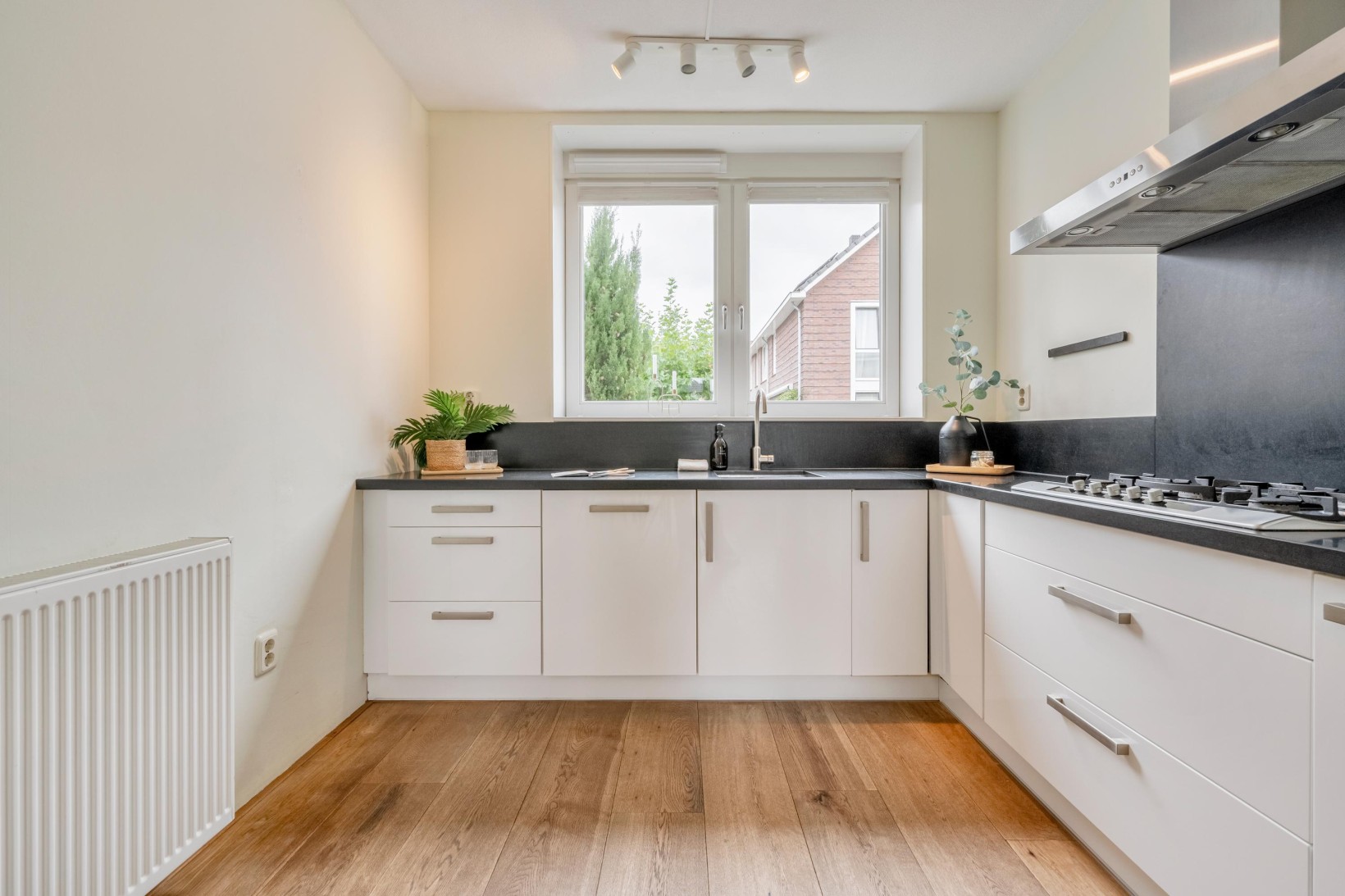 Tussenwoning te koop: Vogezen 29, Assendelft