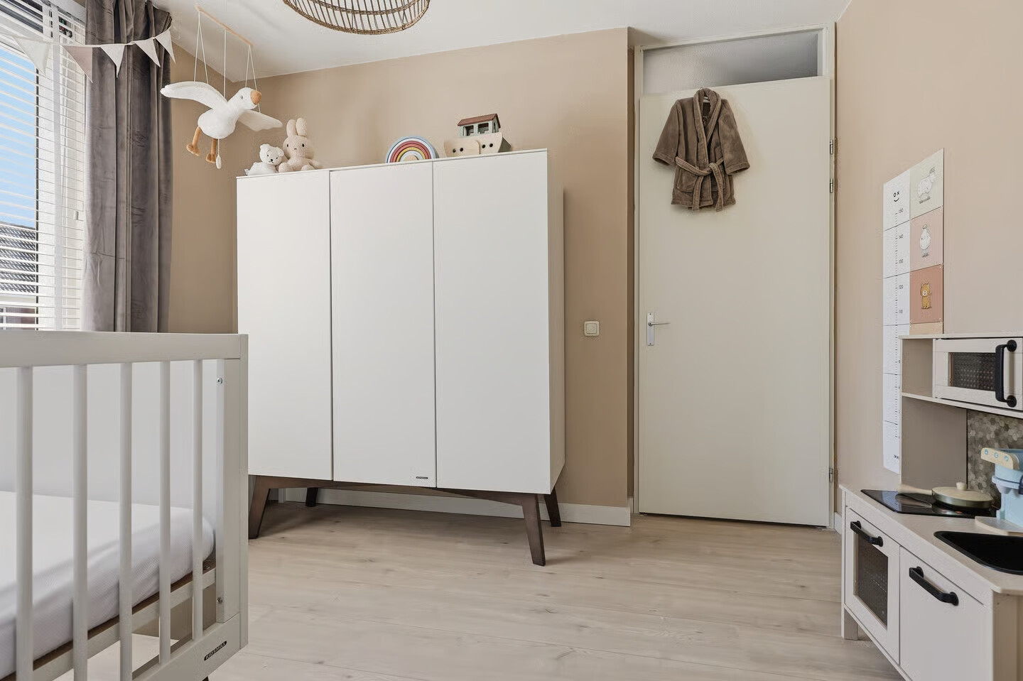 Tussenwoning te koop: Laurentiden 13, Assendelft