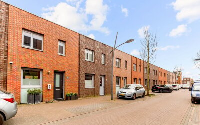 Nevenspoor 24