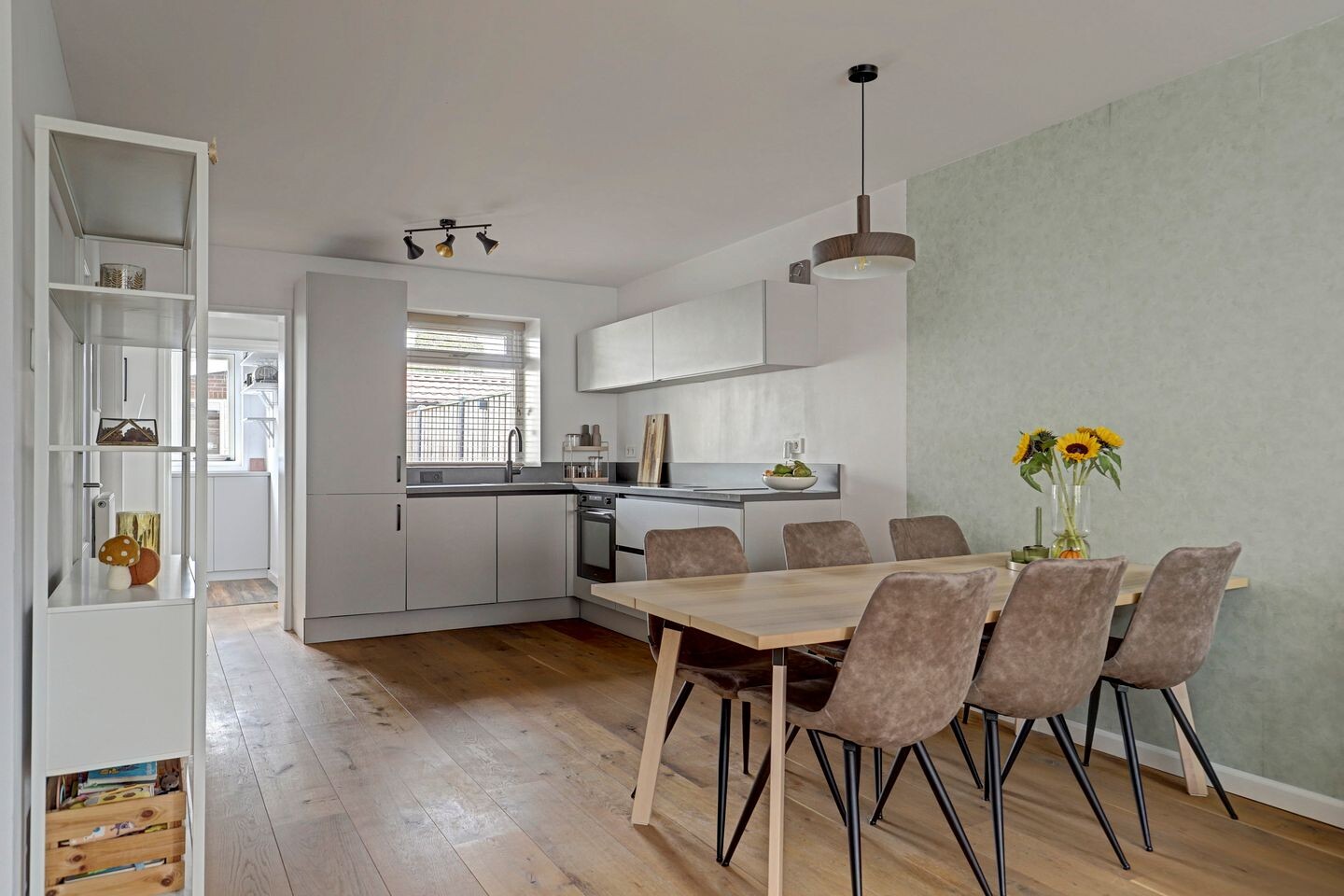 Tussenwoning te koop: Venuslaan 49, Enkhuizen