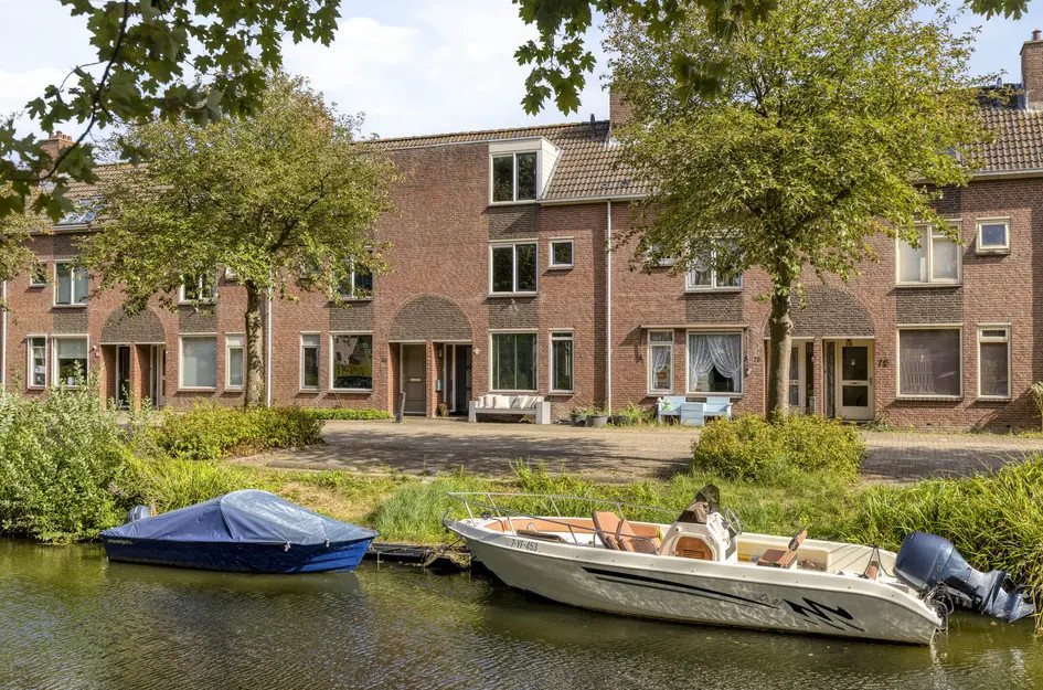 Tussenwoning te koop: Douwe Brouwerweg 71, Enkhuizen