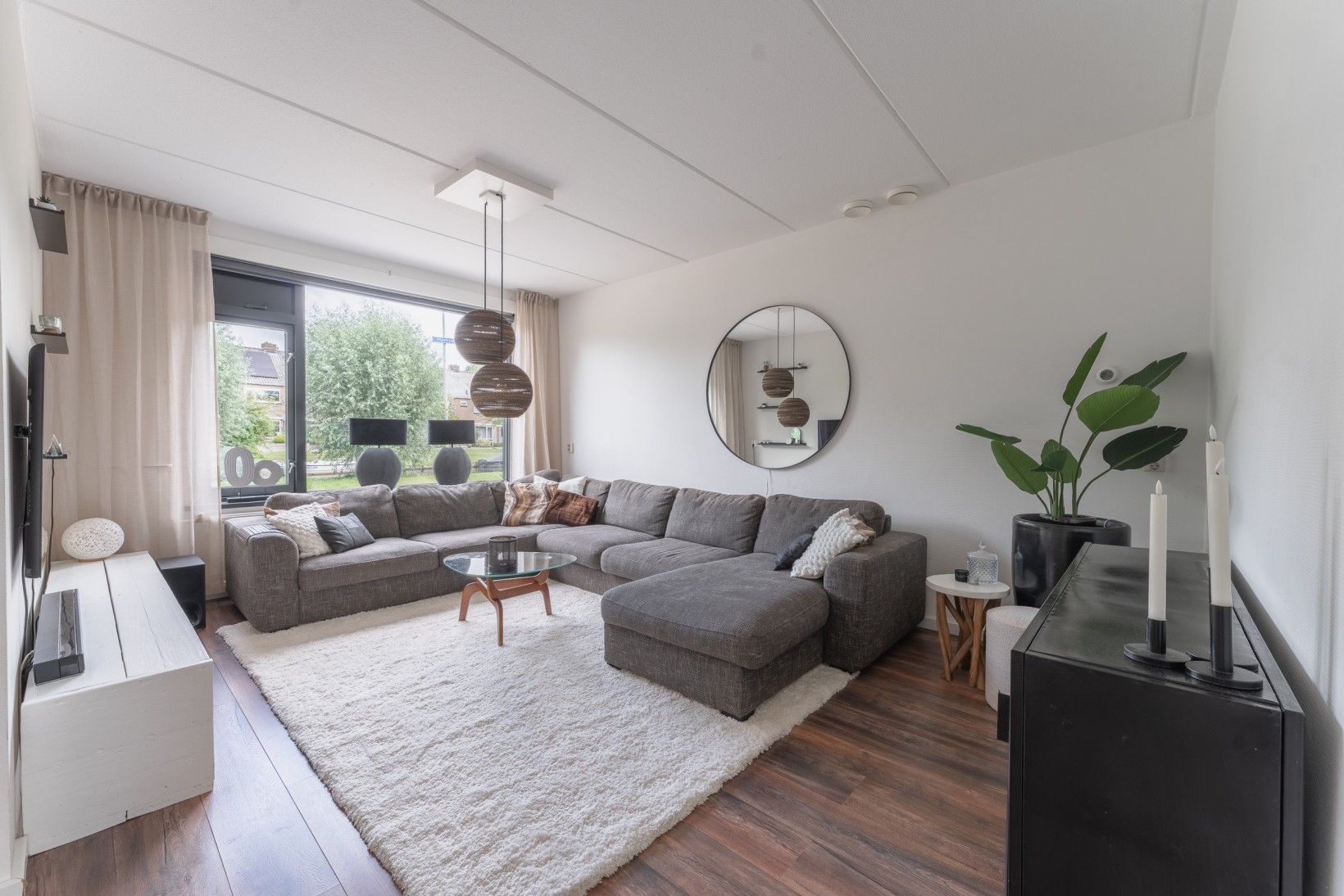 Hoekwoning te koop: Wilgenkade 1, Enkhuizen