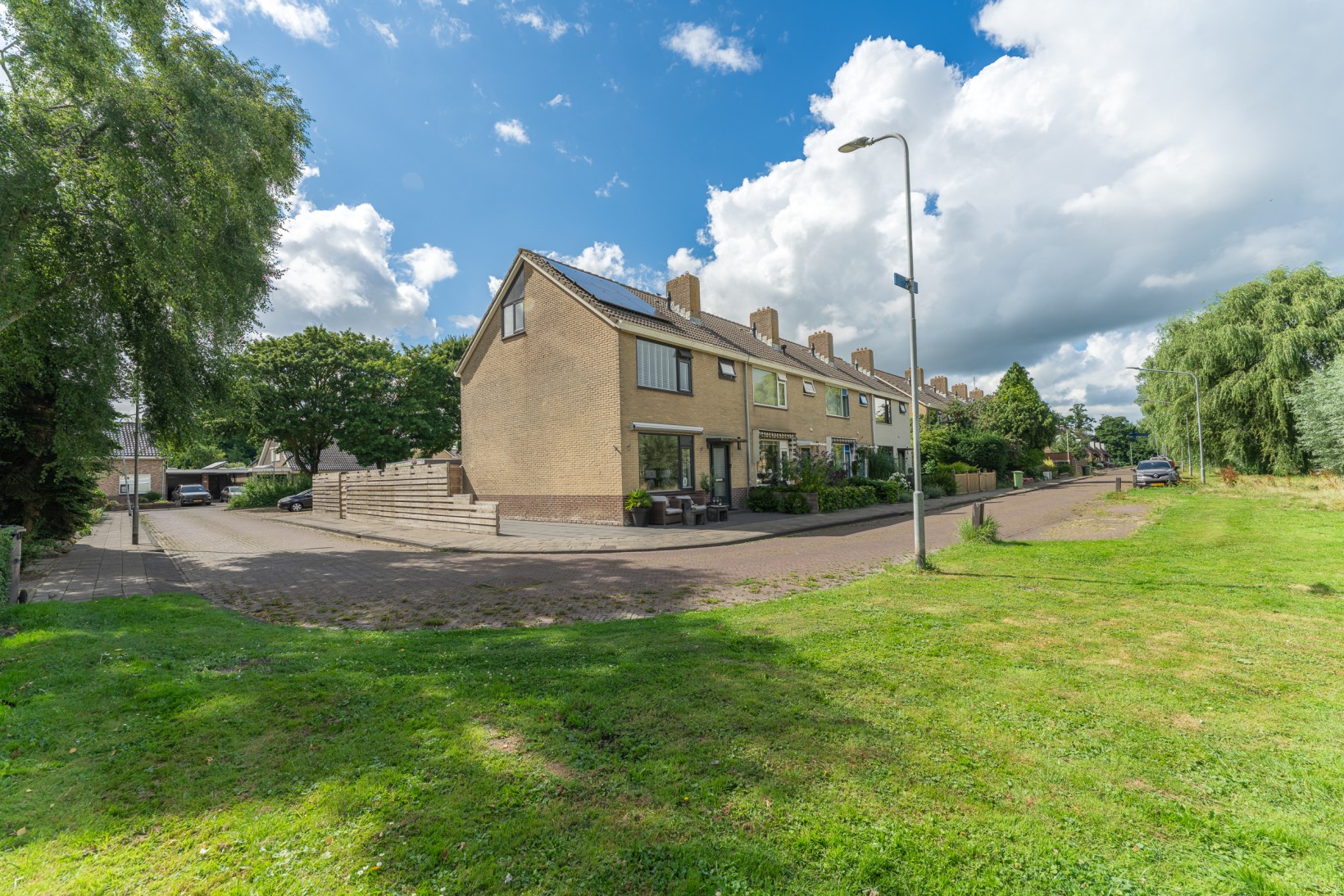 Hoekwoning te koop: Wilgenkade 1, Enkhuizen