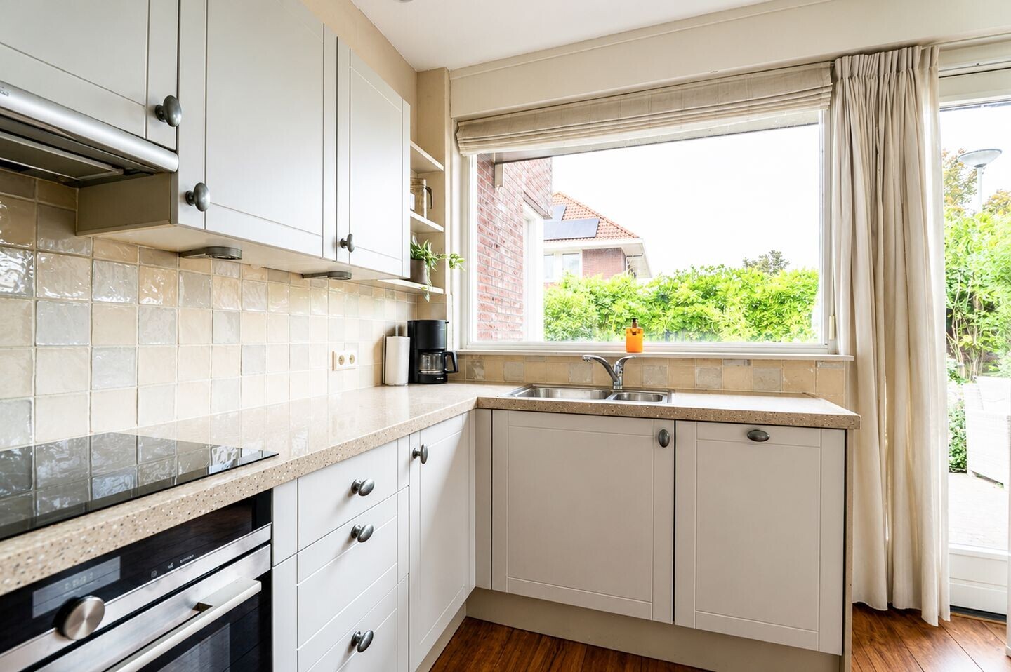 Hoekwoning te koop: De Zwarte Arend 1, Venhuizen