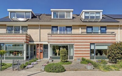Spoorsingel 84