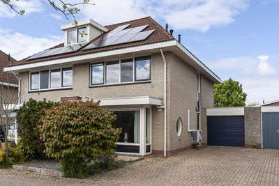 Middenweg 111