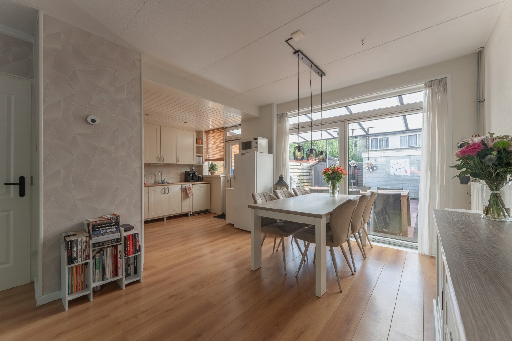 Tussenwoning te koop: Bourgondiëweg 143, Bovenkarspel