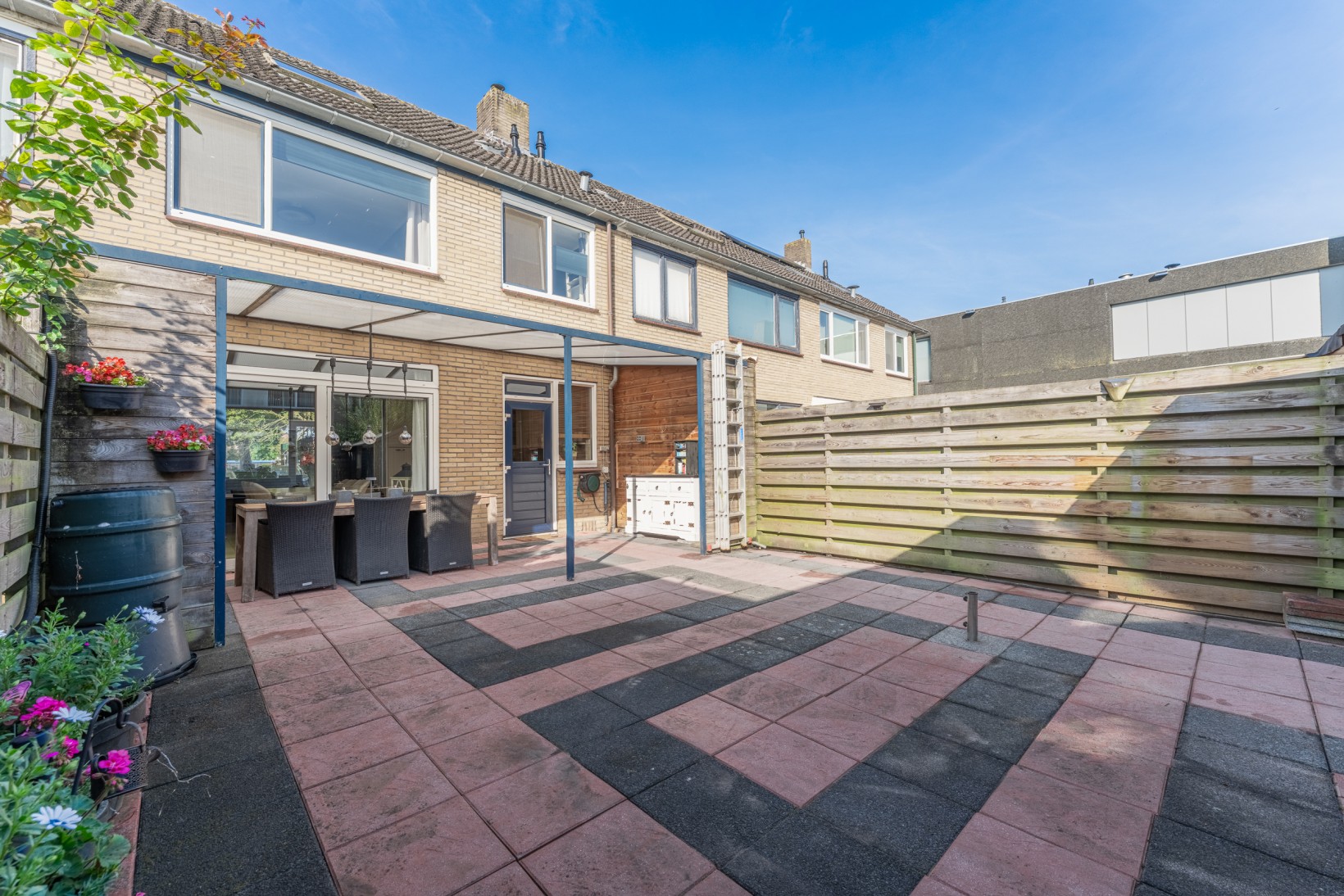 Tussenwoning te koop: Bourgondiëweg 143, Bovenkarspel