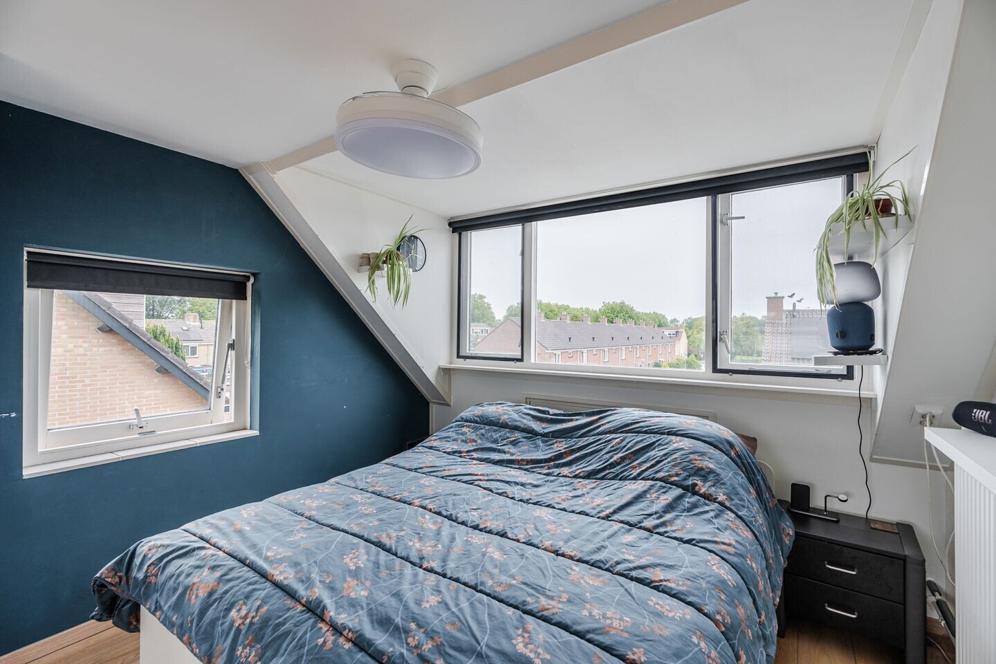 Hoekwoning te koop: La Reinelaan 54, Bovenkarspel