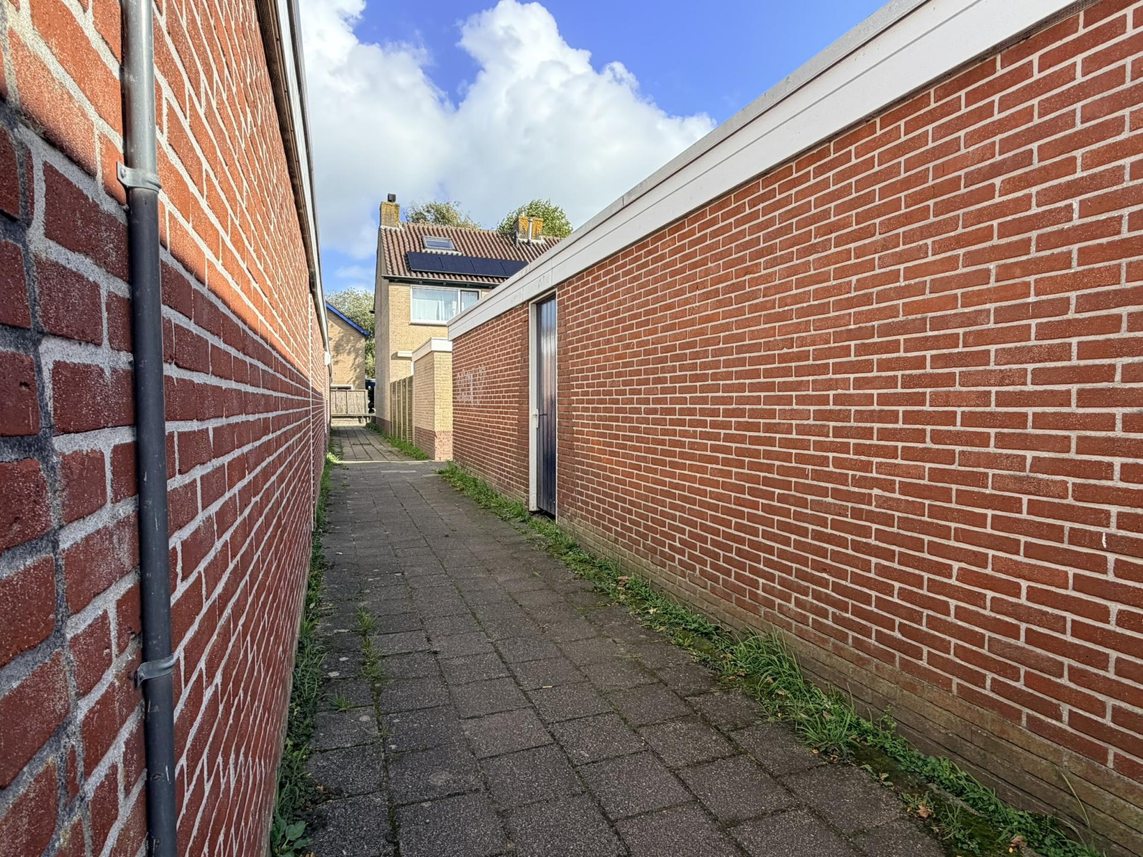 Tussenwoning te koop: Willem Andriessenweg 19, Bovenkarspel