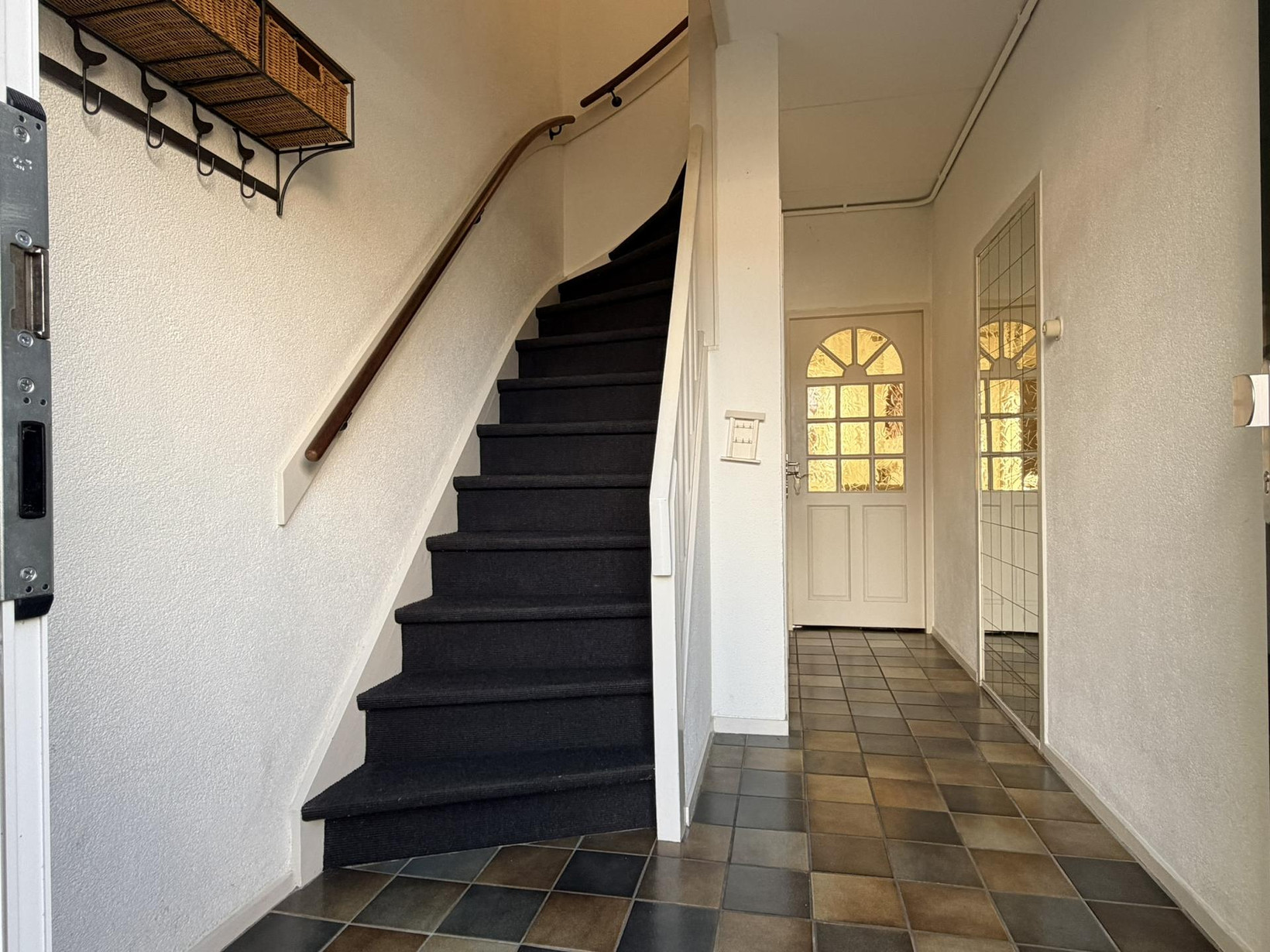 Tussenwoning te koop: Willem Andriessenweg 19, Bovenkarspel