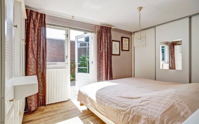 Sluisdeur 25