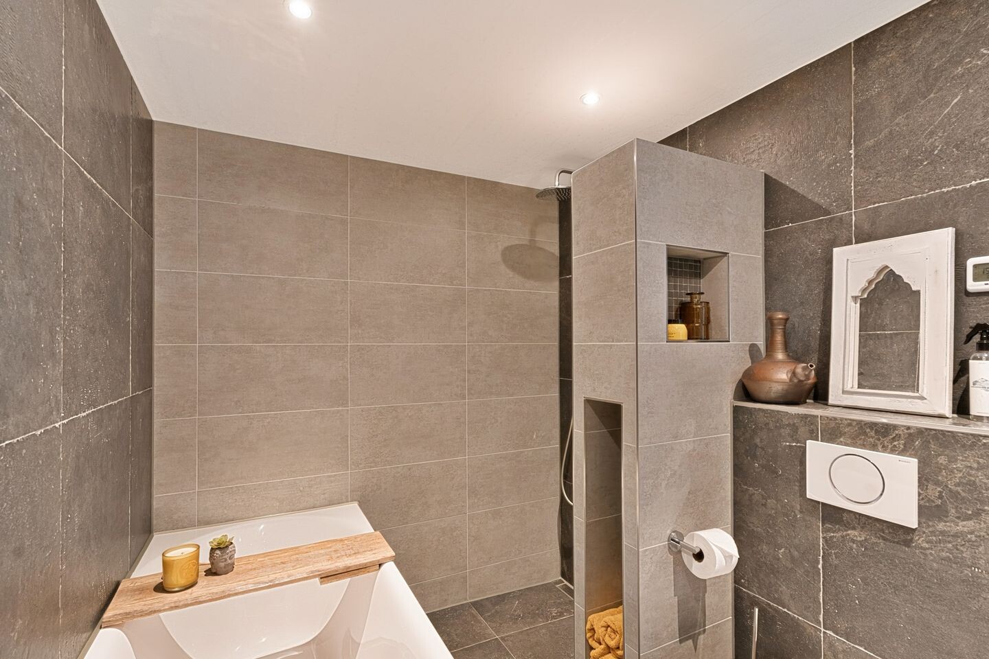 Tussenwoning te koop: Nuwendoorn 37, Grootebroek