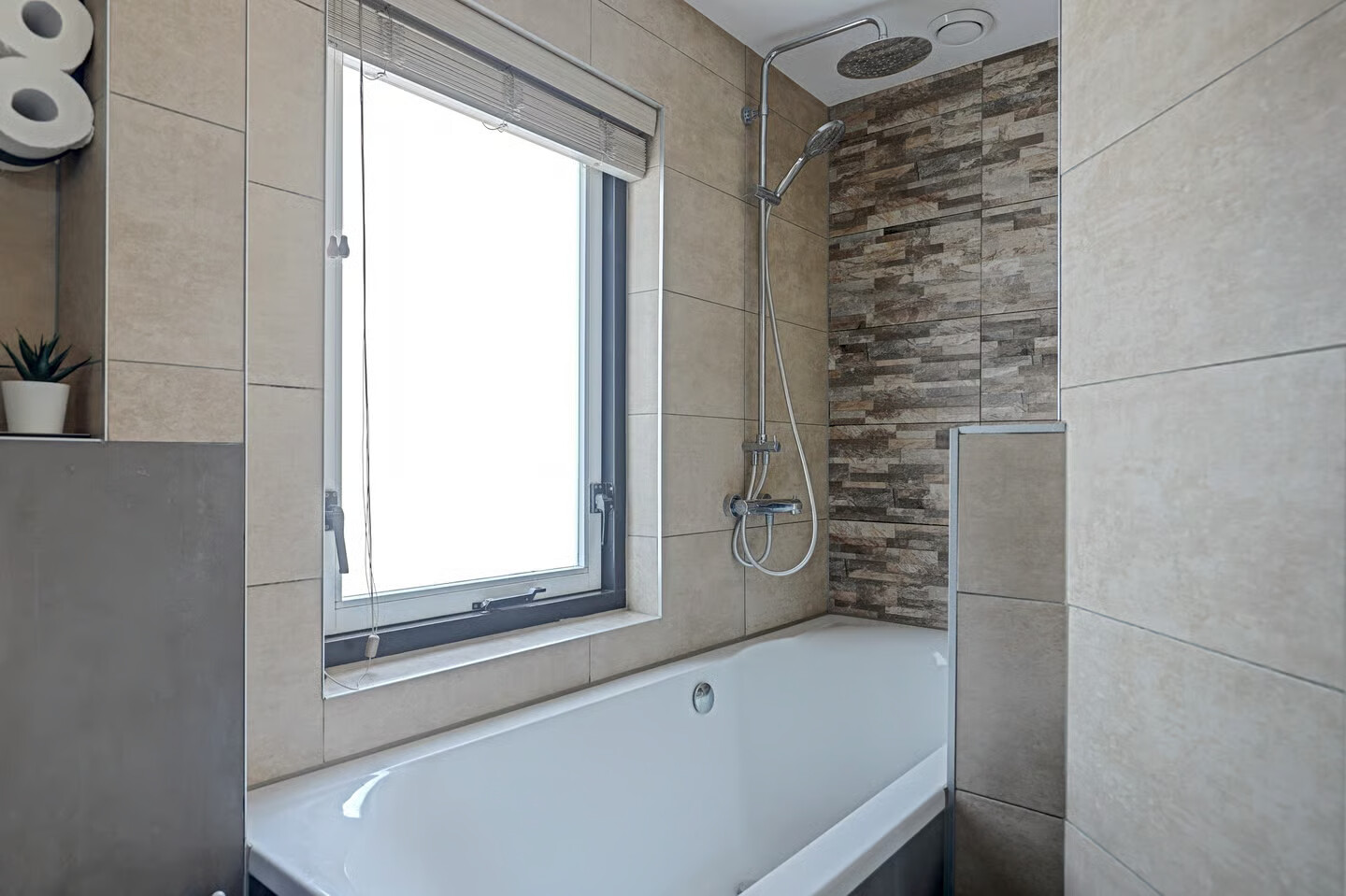 Hoekwoning te koop: Bernhardstraat 75, Hoogkarspel