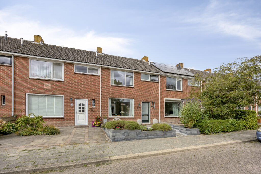 Tussenwoning te koop: Raadhuisstraat 42, Westwoud