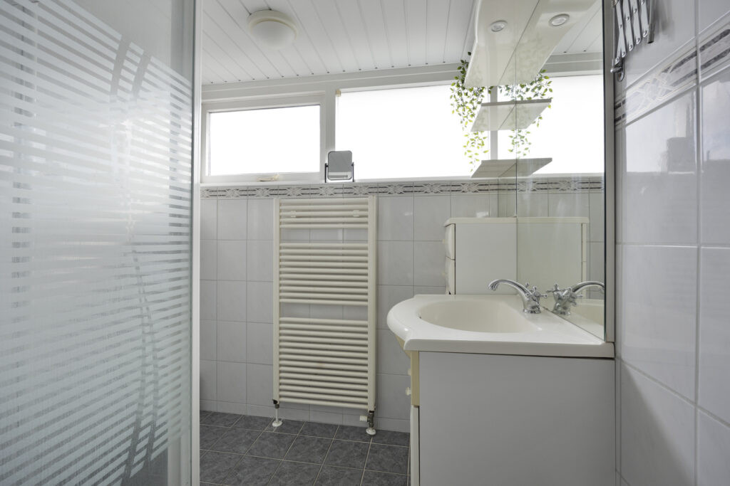 Tussenwoning te koop: Raadhuisstraat 42, Westwoud