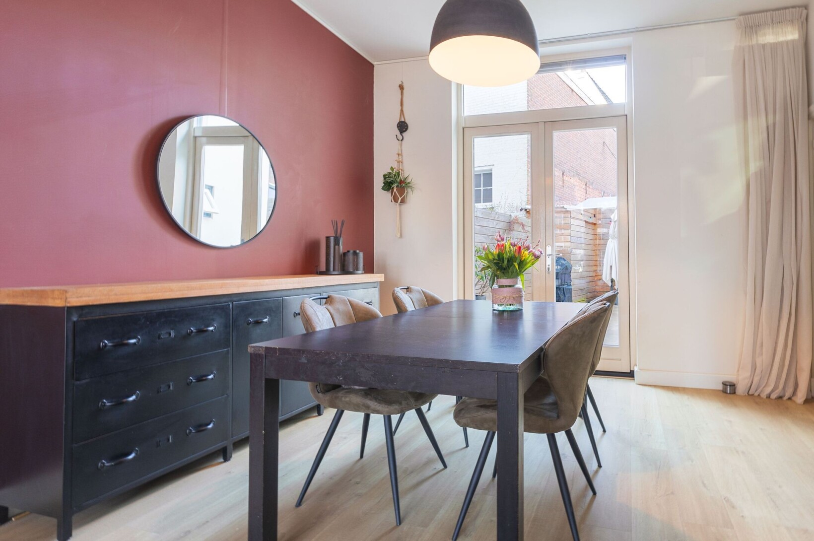 Tussenwoning te koop: Veemarkt 29, Hoorn