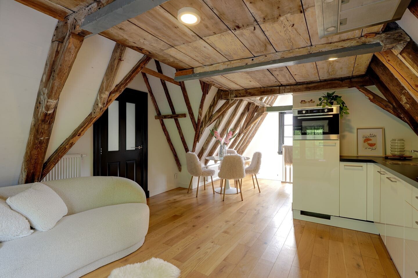 Studio te koop: De Driestal 20, Hoorn