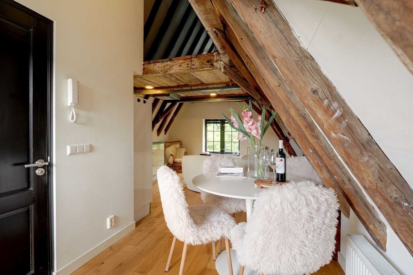 Studio te koop: De Driestal 20, Hoorn