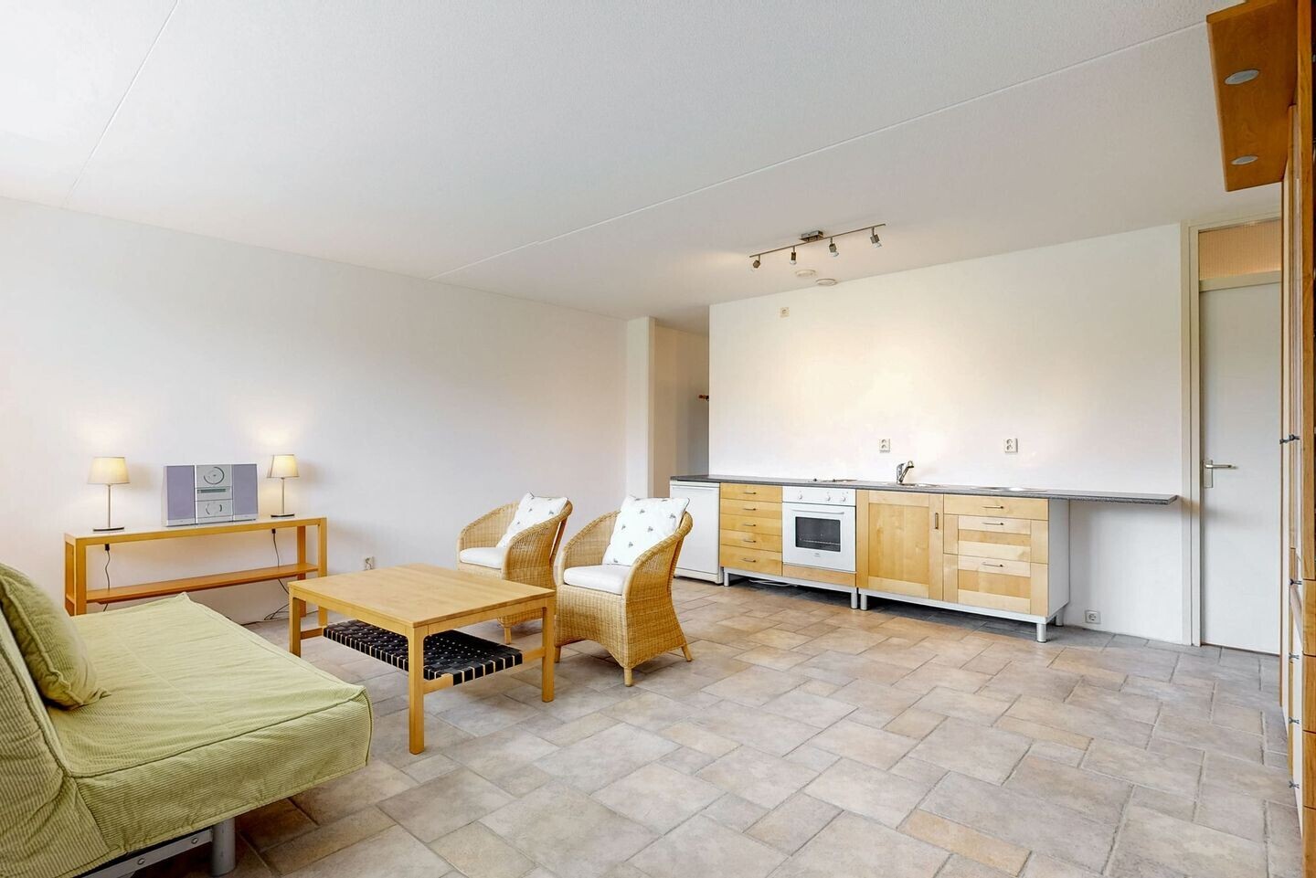 Tussenwoning te koop: Binnenluiendijk 16, Hoorn