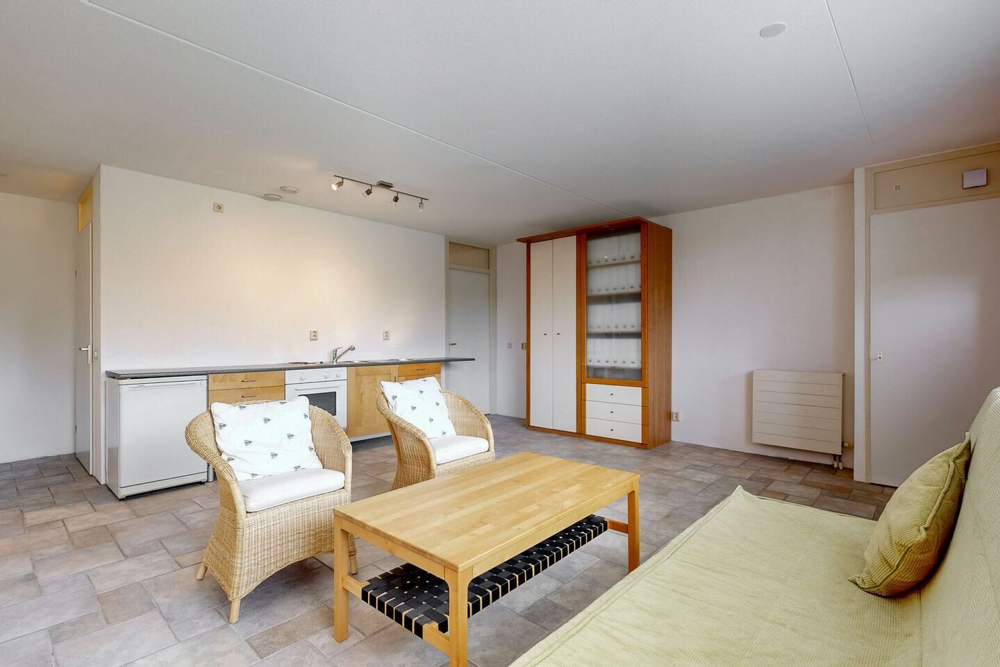 Tussenwoning te koop: Binnenluiendijk 16, Hoorn