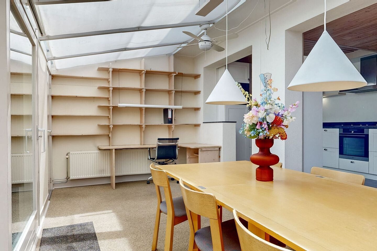 Twee-onder-één-kap te koop: Bernard de Vriesstraat 4, Hoorn