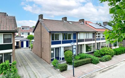 Jan Willems. 9