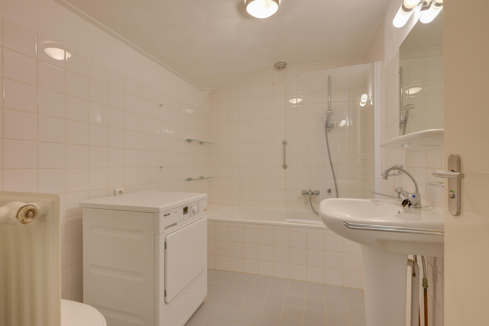 Tussenwoning te koop: Schout 23, Hoorn