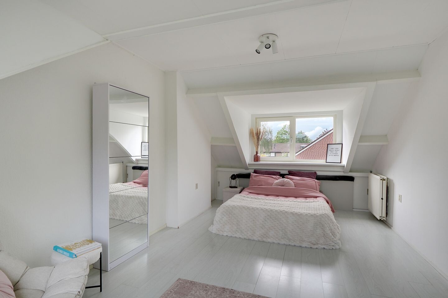 Tussenwoning te koop: Hoeker 96, Hoorn
