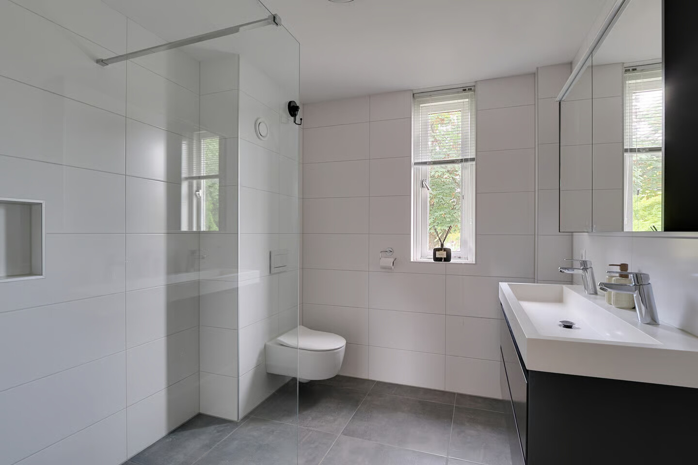 Tussenwoning te koop: Hoeker 96, Hoorn