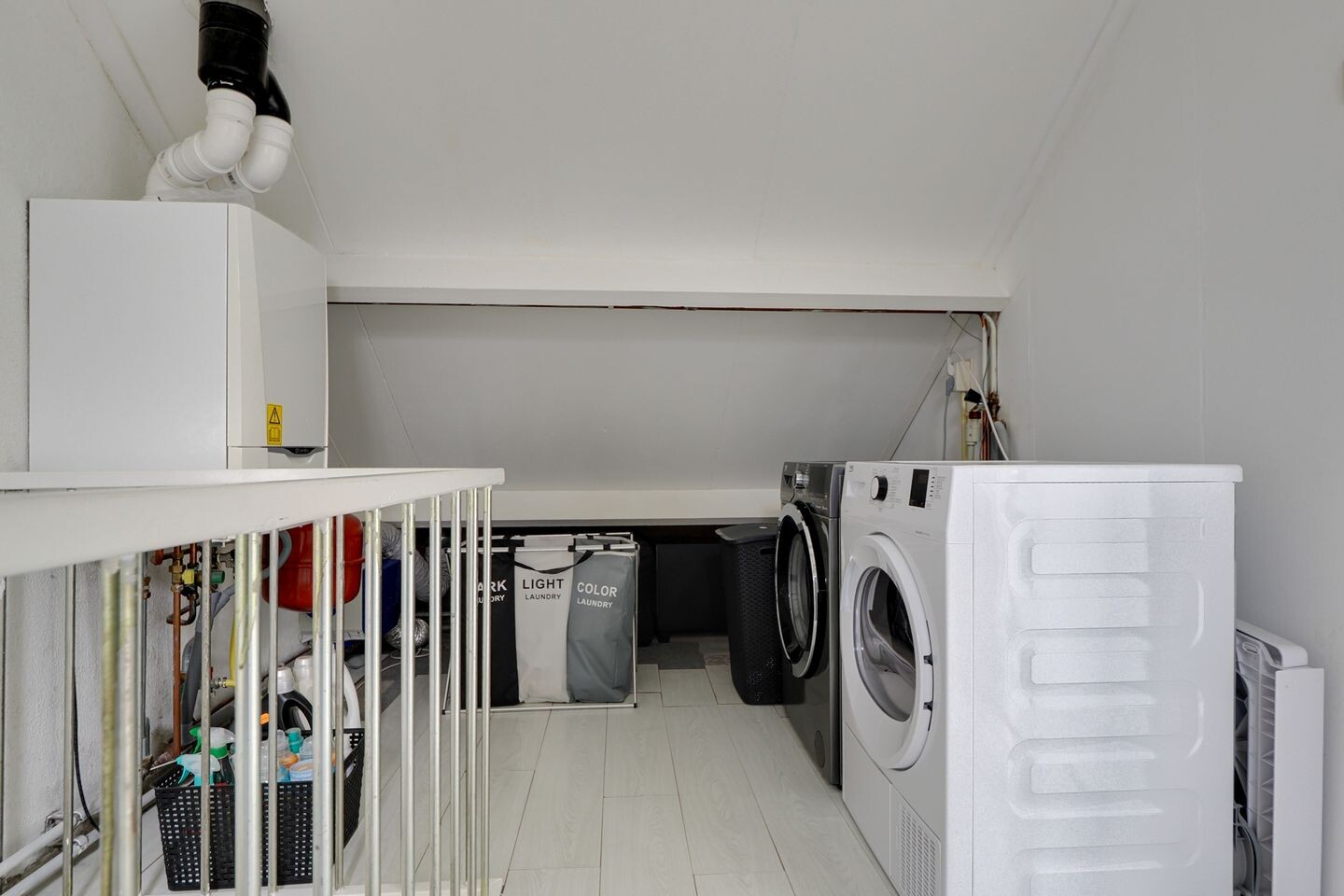 Tussenwoning te koop: Hoeker 96, Hoorn