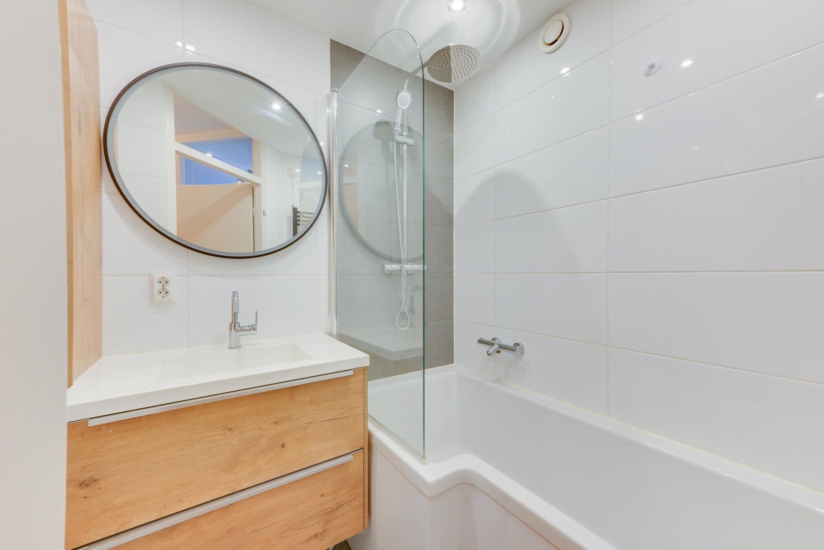Appartement te koop: De Huesmolen 93, Hoorn