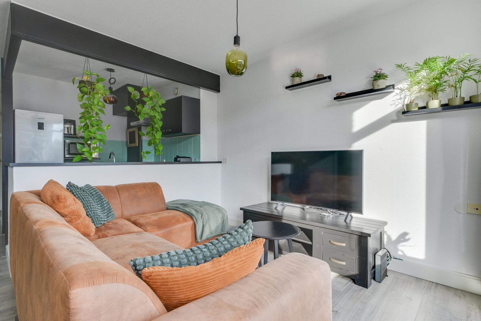 Appartement te koop: De Huesmolen 93, Hoorn