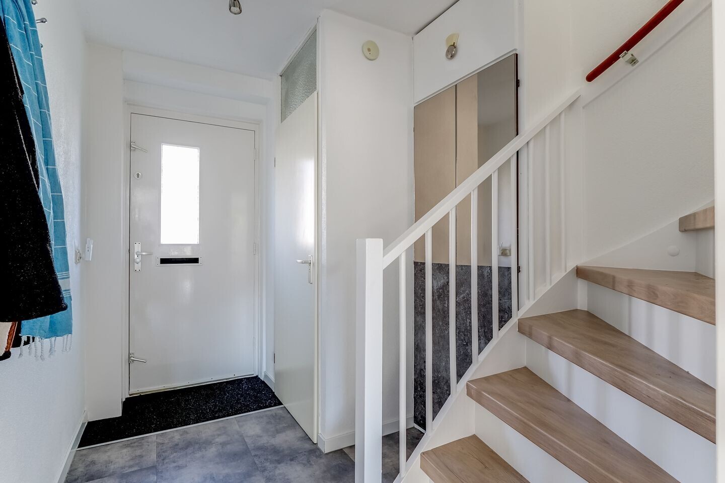 Tussenwoning te koop: Smaragd 53, Hoorn