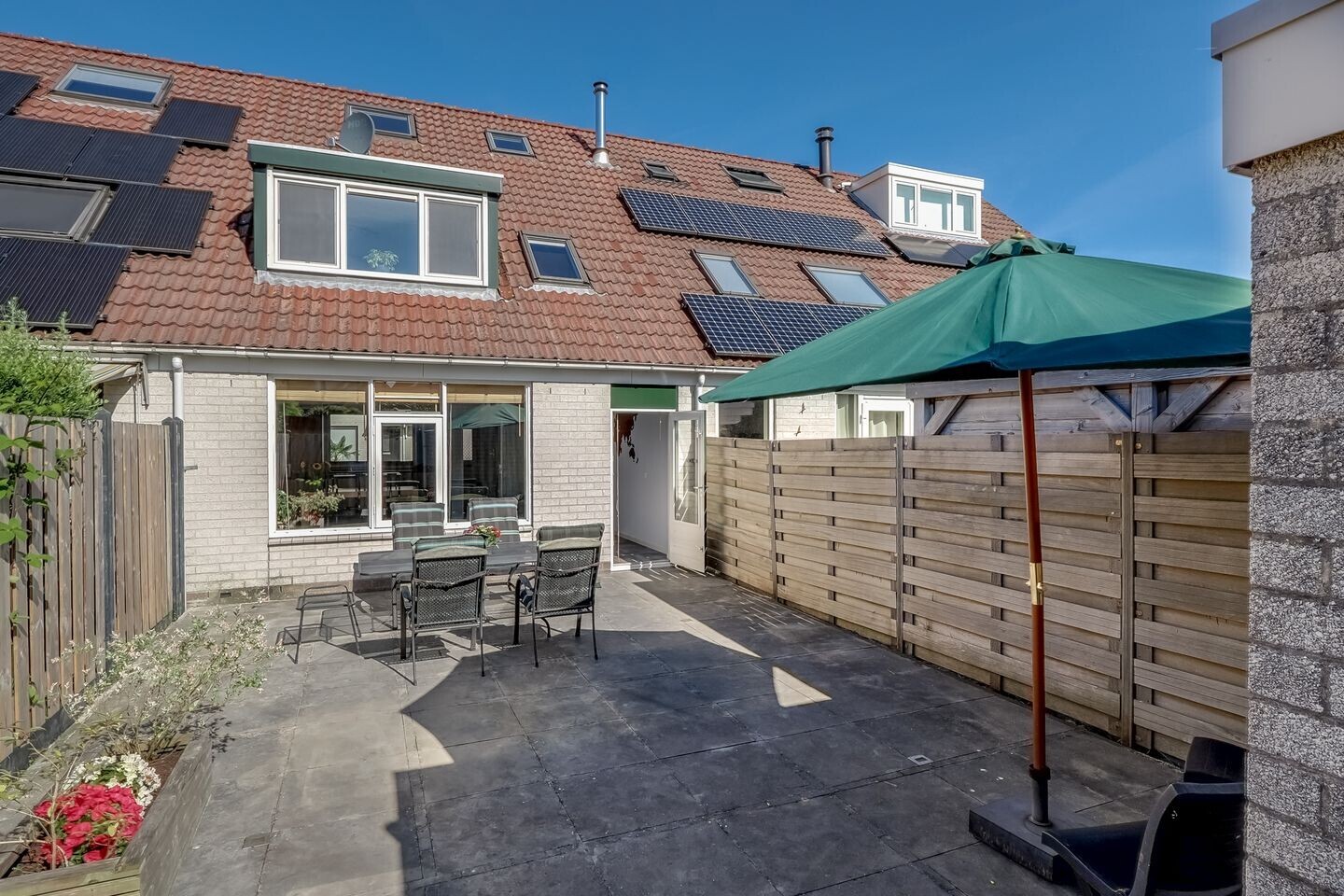 Tussenwoning te koop: Smaragd 53, Hoorn