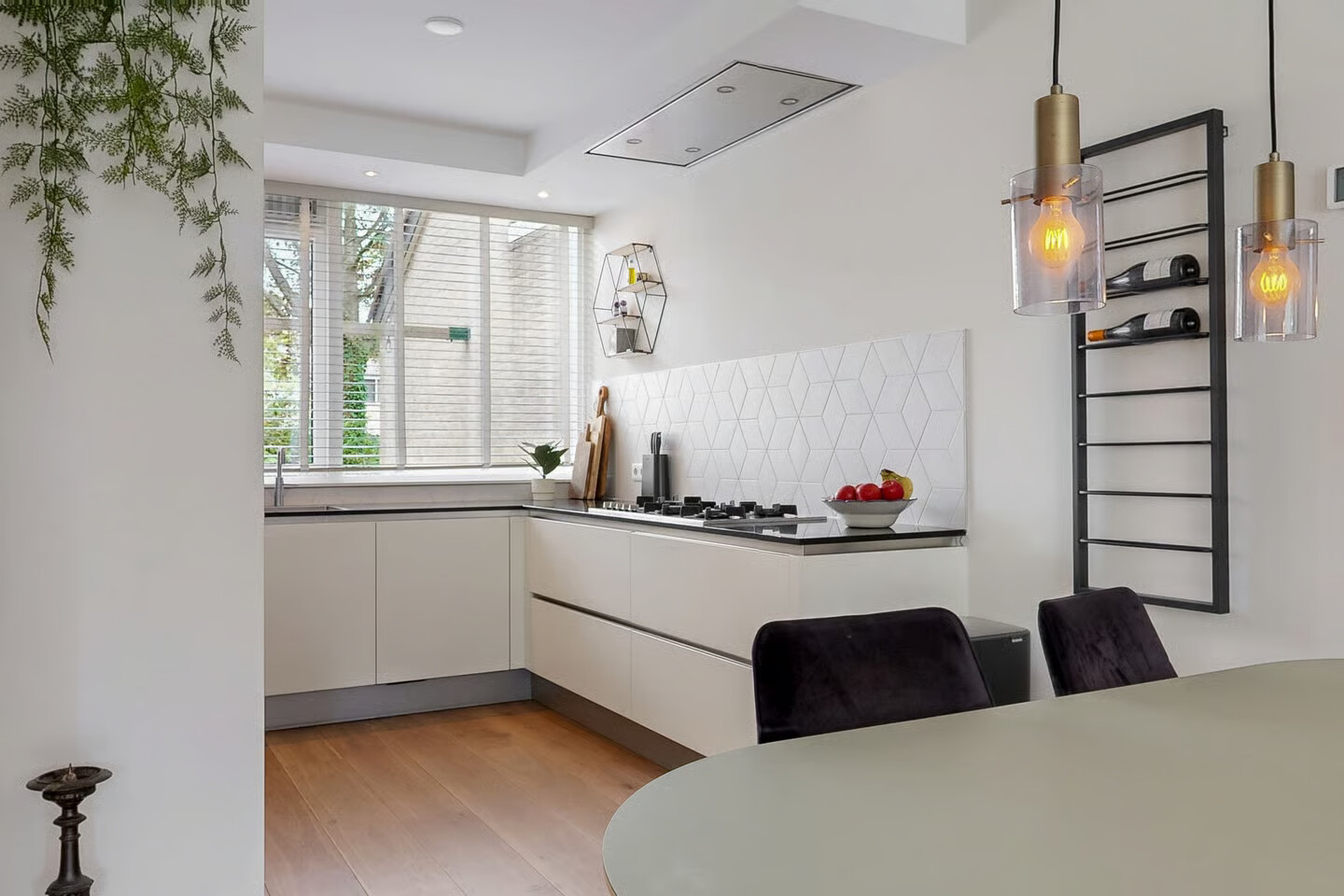Tussenwoning te koop: Lijndraaier 144, Hoorn