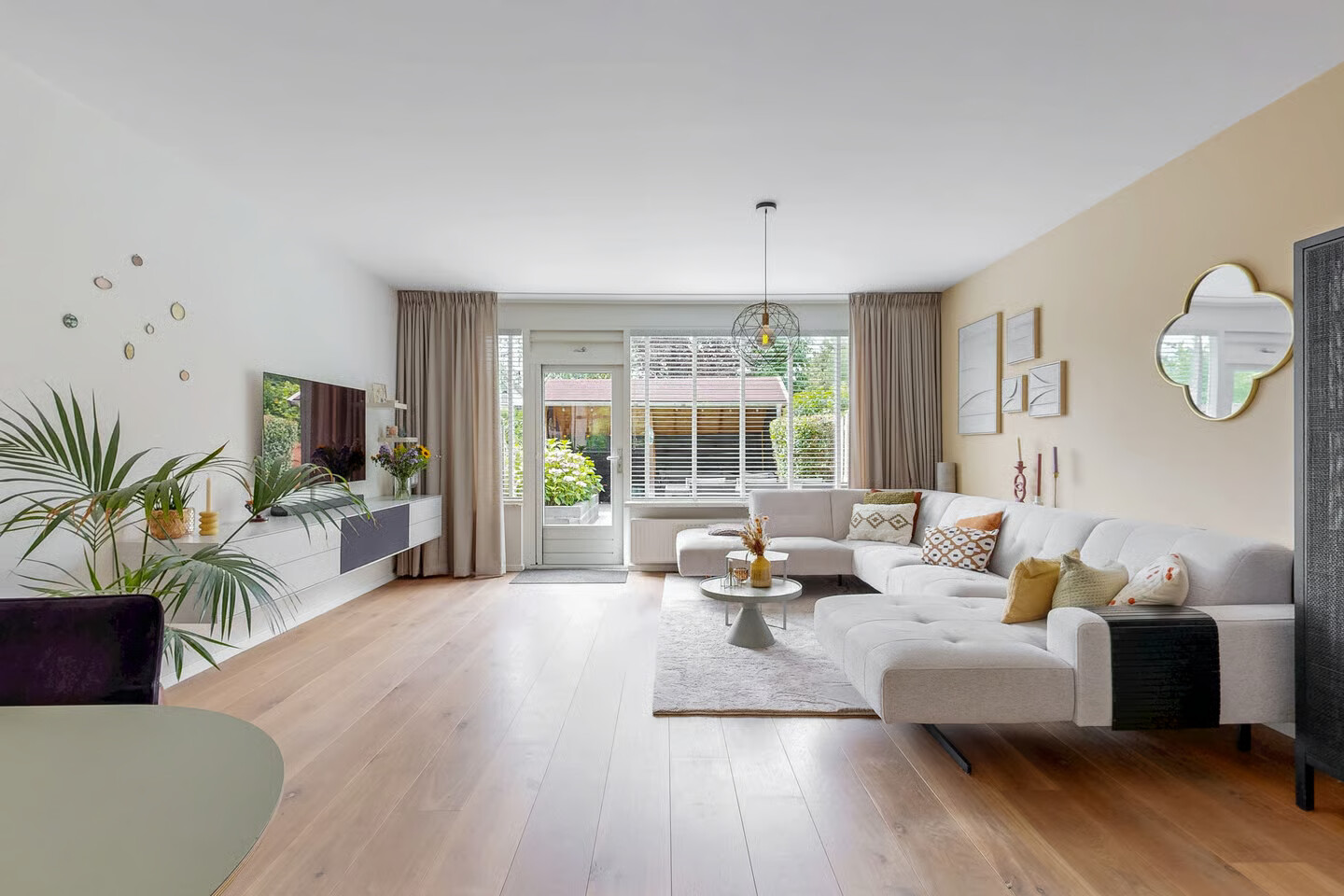 Tussenwoning te koop: Lijndraaier 144, Hoorn