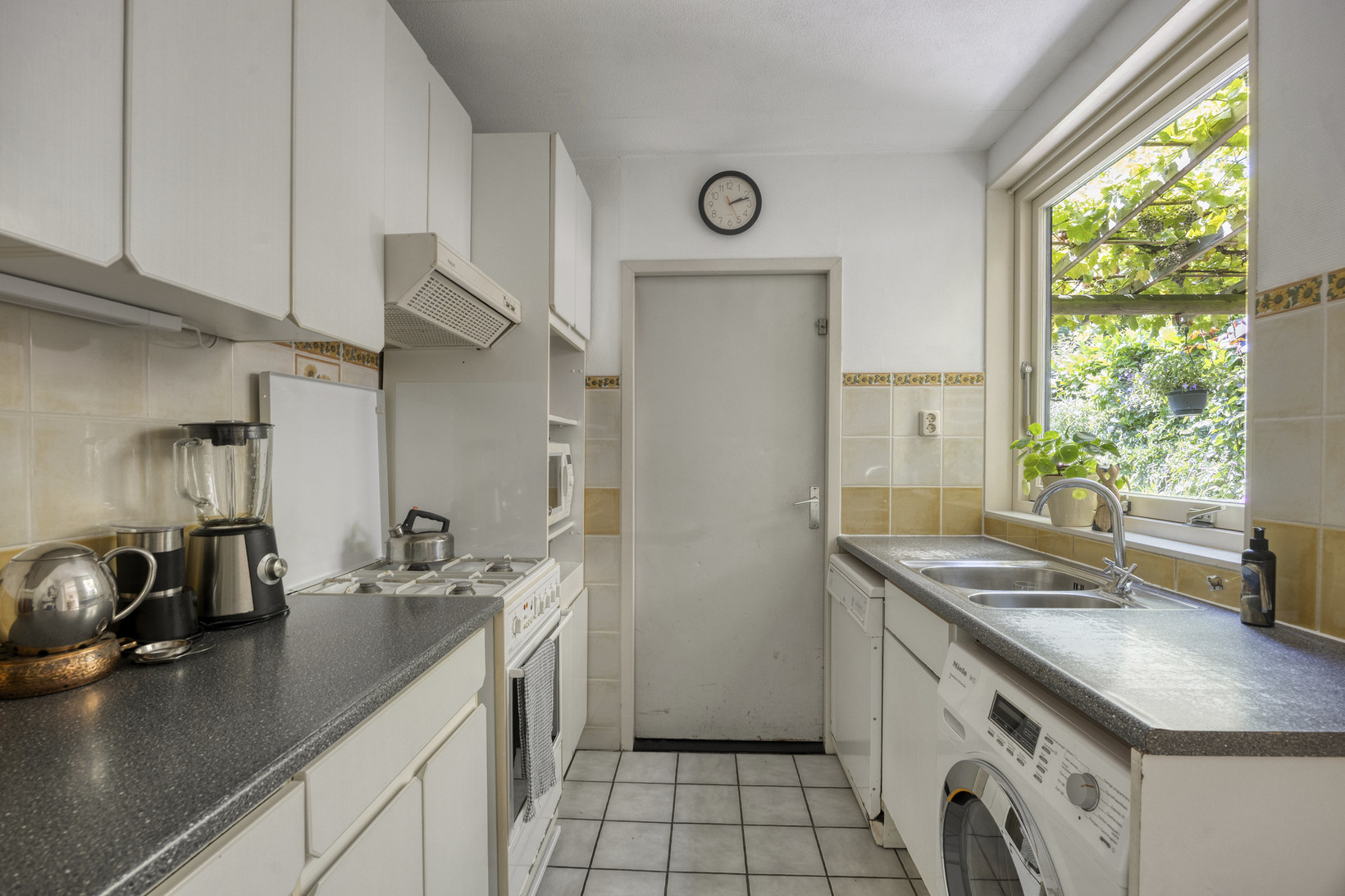 Tussenwoning te koop: Rietzanger 16, Hoorn