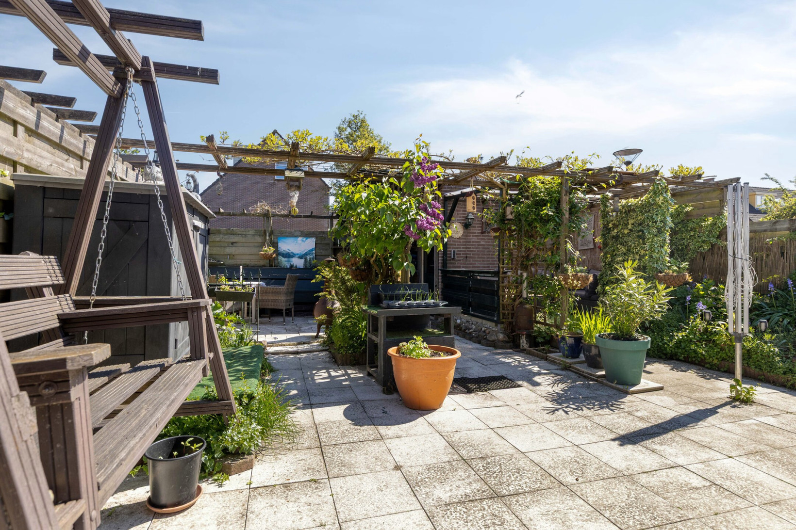 Hoekwoning te koop: Radboudgracht 32, Hoorn