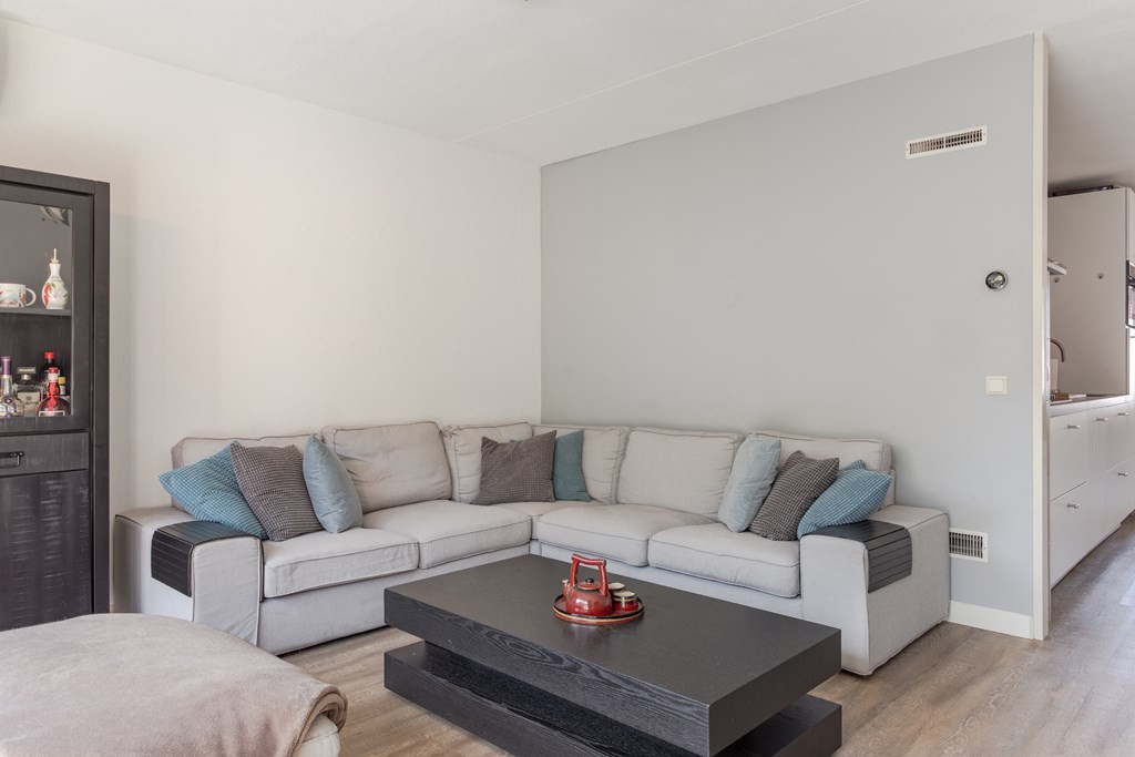 Tussenwoning te koop: Robert Stolzhof 193, Hoorn