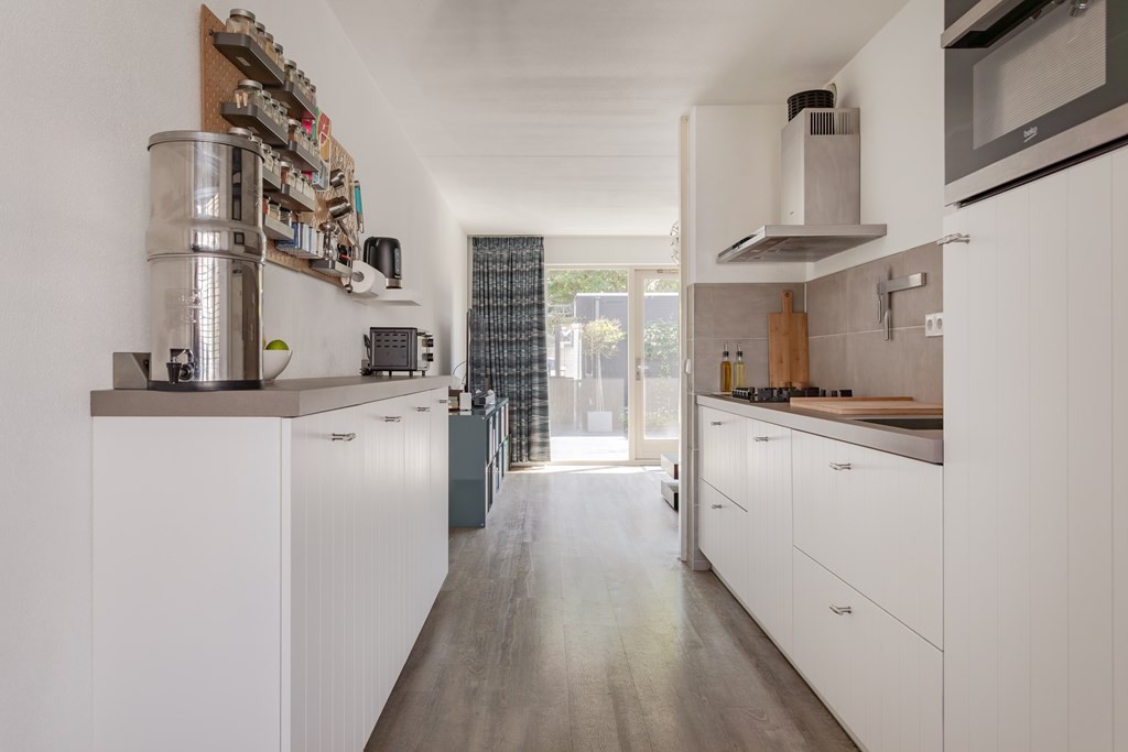 Tussenwoning te koop: Robert Stolzhof 193, Hoorn